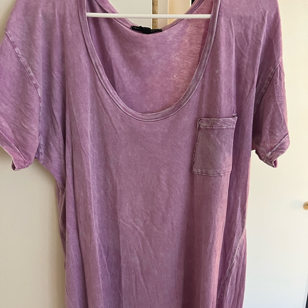 Truly Madly Deeply Mauve Scoop Neck Pocket Tee